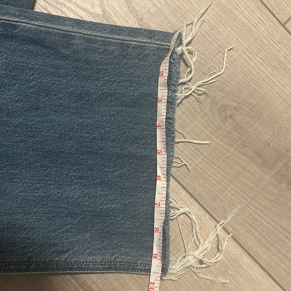 Hudson Jeans. Hudson Sloane
Extreme Baggy Cropped Jeans Size 27
Color: Blue. - Picture 7 of 8